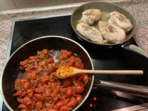 Hühnchenfilet mit Tomaten